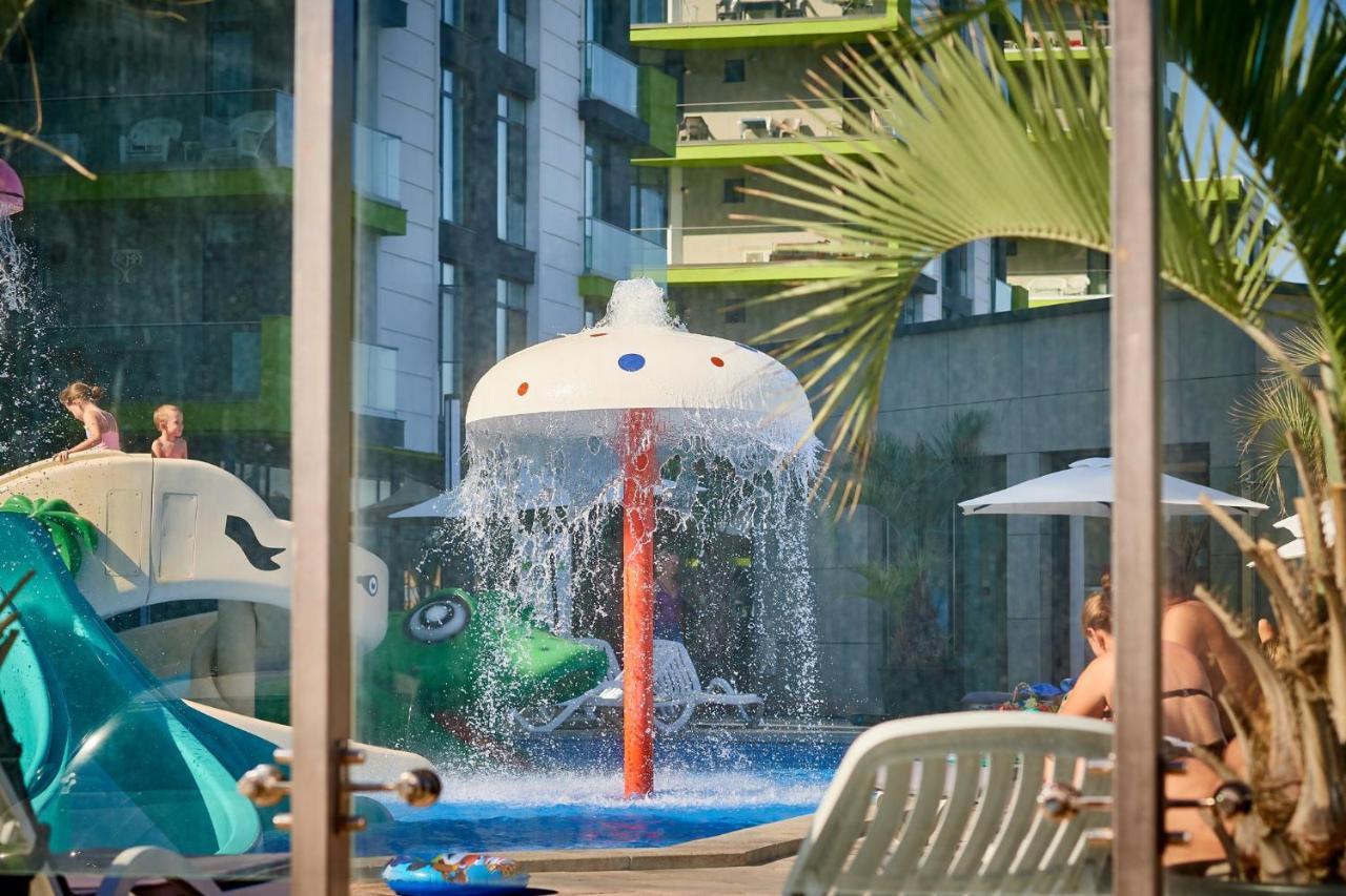 Sunrise Aparthotel Pool & Spa Mamaia Nord Năvodari Buitenkant foto